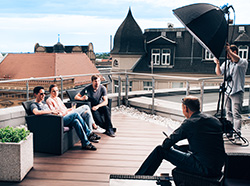Foto: Christian Wolf Thomas Köller beim Interview auf der neuen Terrasse im Funkhaus Halle